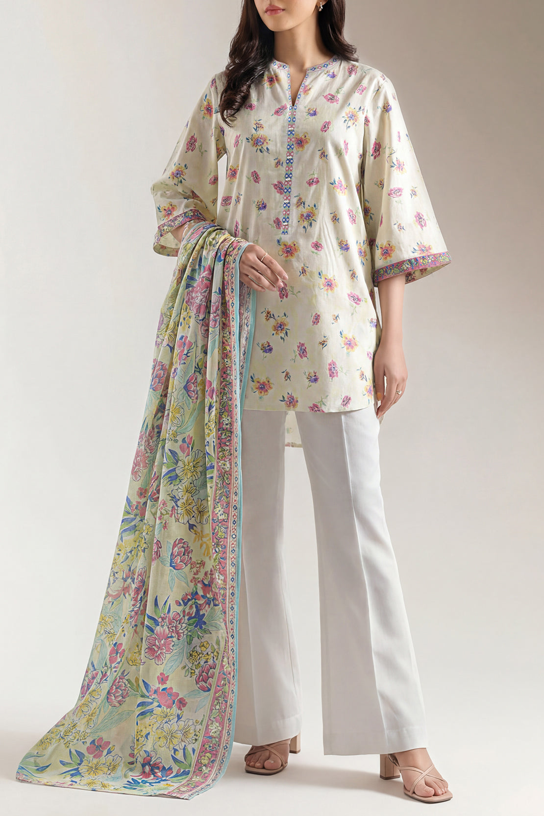 Unstitched Printed Lawn 3 Piece – SAYA