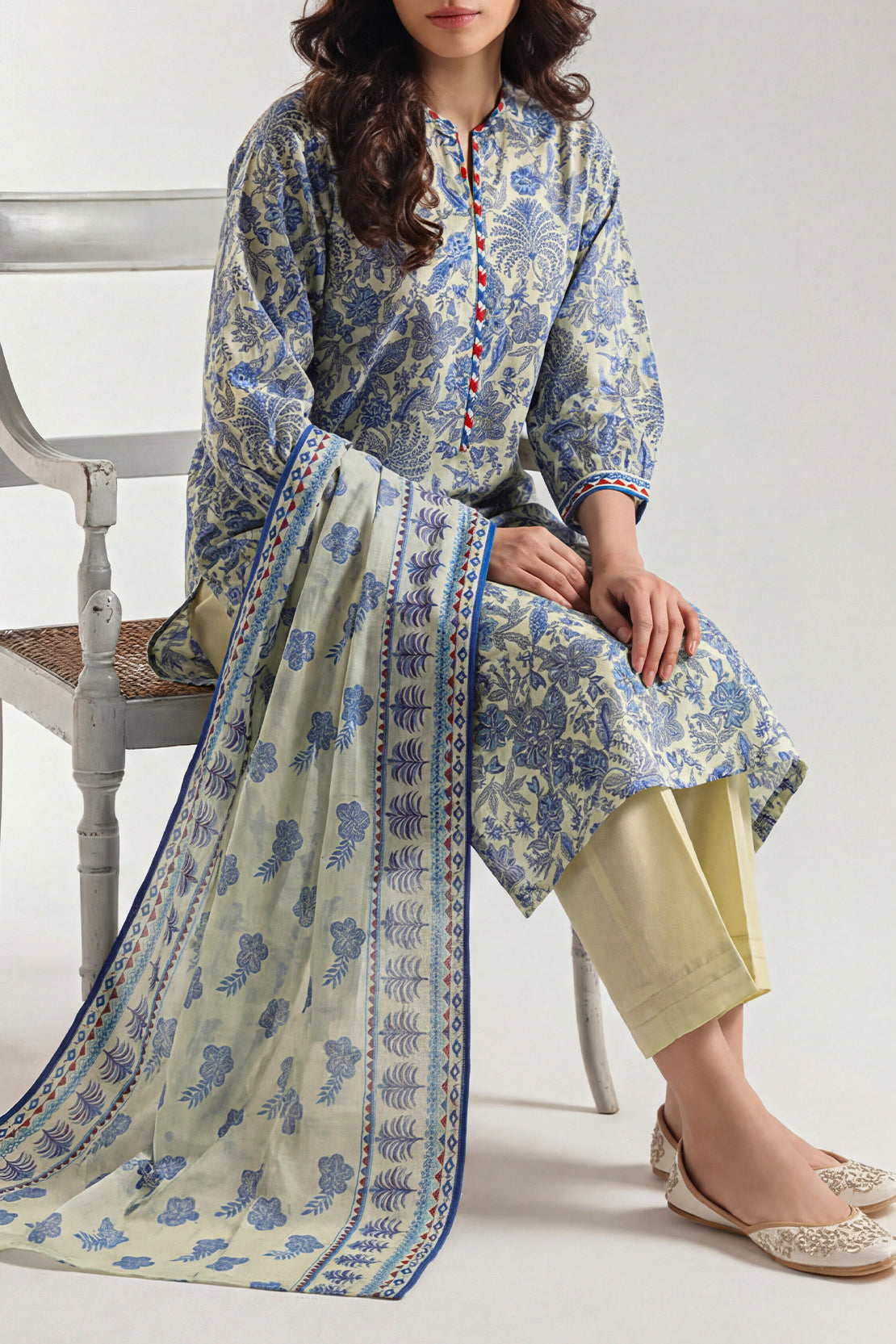 Unstitched Printed Lawn 3 Piece – SAYA