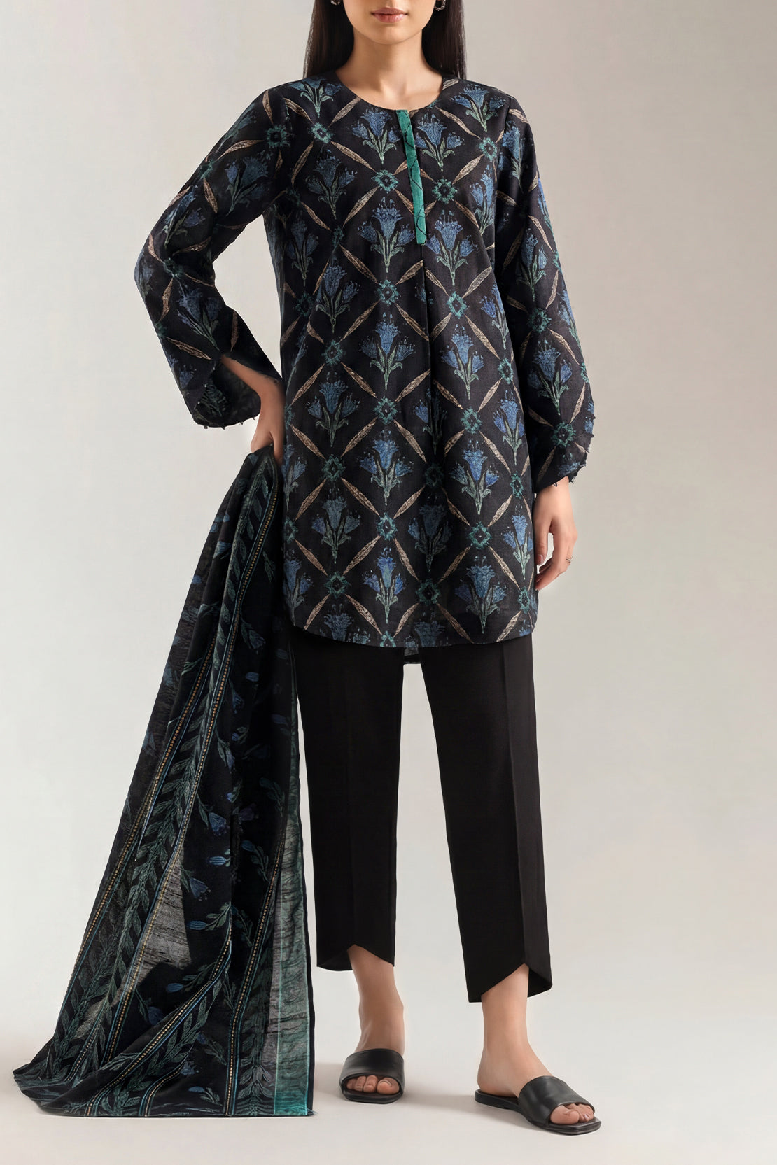 Black Paisley Floral Lawn 3-Piece