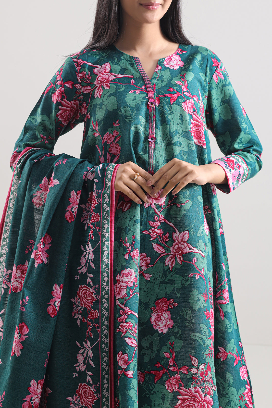 Green Subtle Print Lawn 3-Piece 3