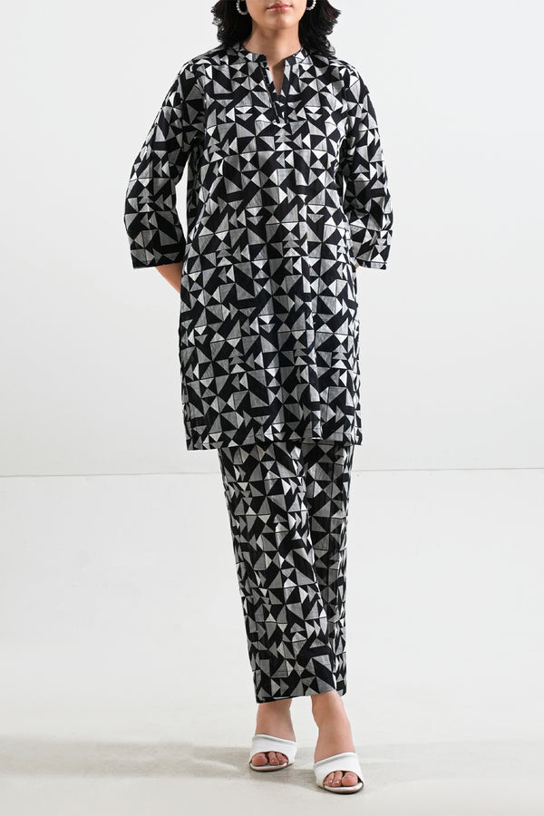 Printed Lawn Stitched 2 Piece (Shirt/Trouser)